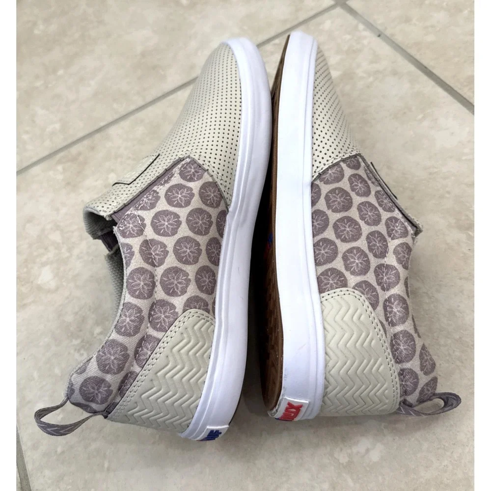 Xtratuf  Salmon‎ Sisters Sharkbyte Shoe Beige Purple Sand Dollar Sz 11 Slip On
